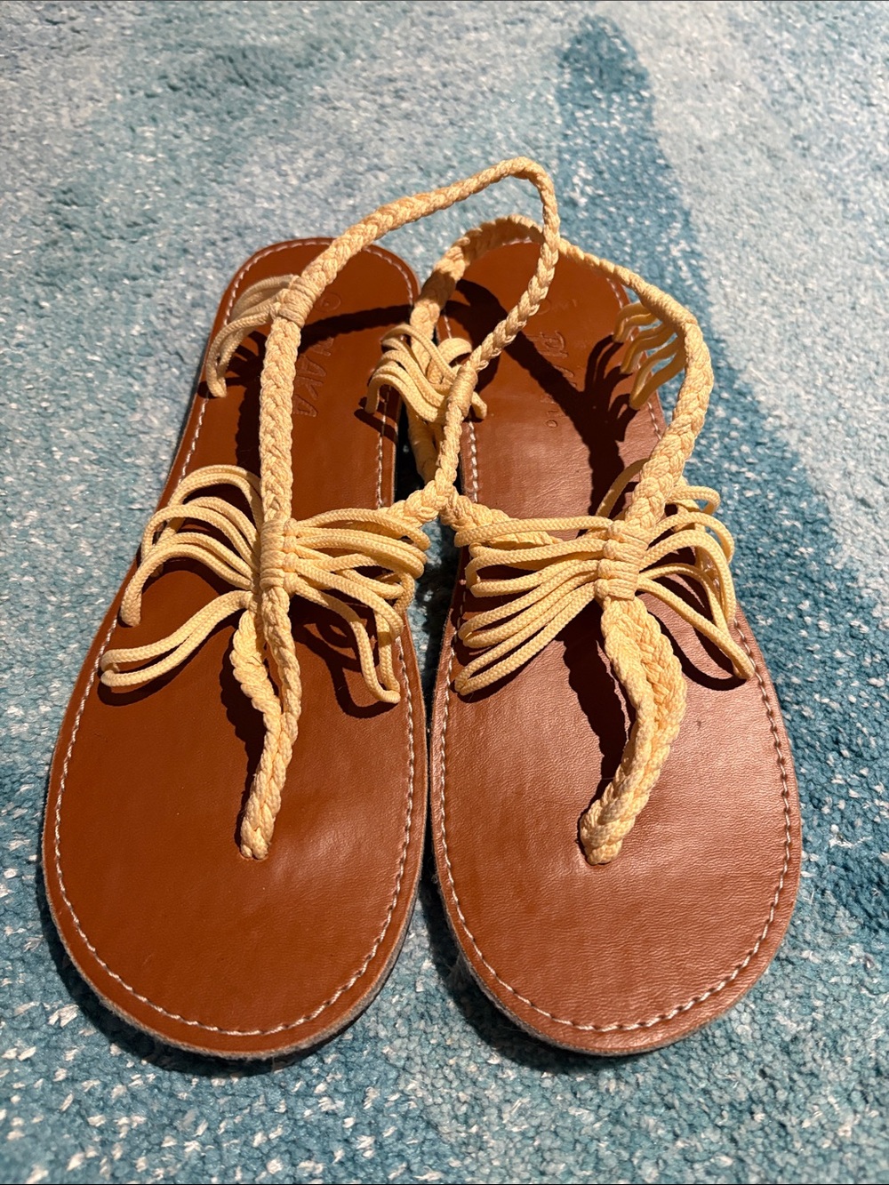 Plaka Sandals, Sz 9